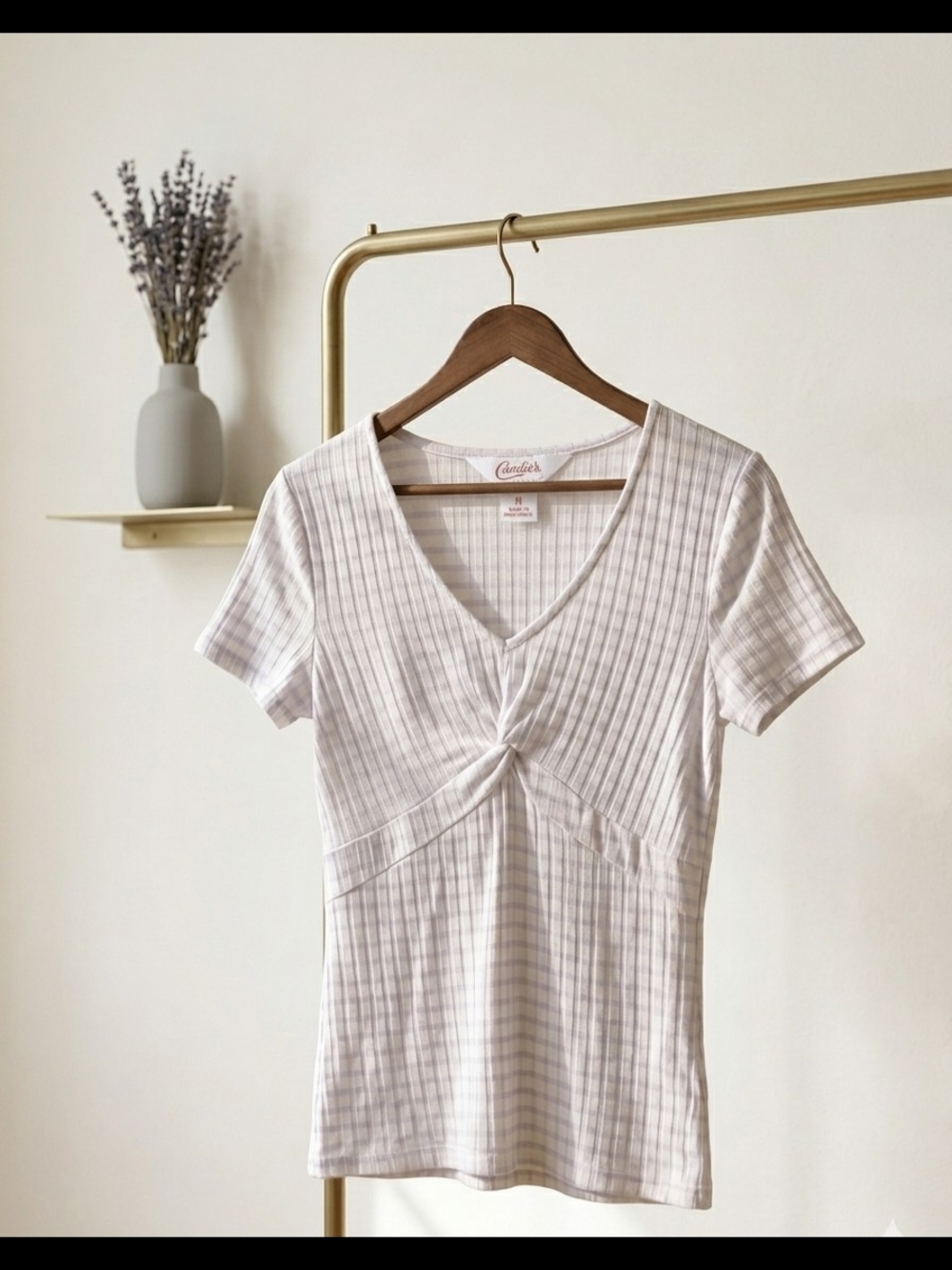 Candie’s Y2K Ribbed Twist Front Top Size Medium Purple Striped V-Neck Tee